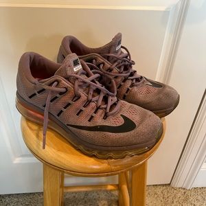Womens Nike AirMax 2016 size 10.5